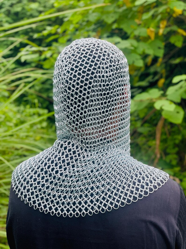 Cosplay Armor made of medieval chainmail, suitable for men and women
