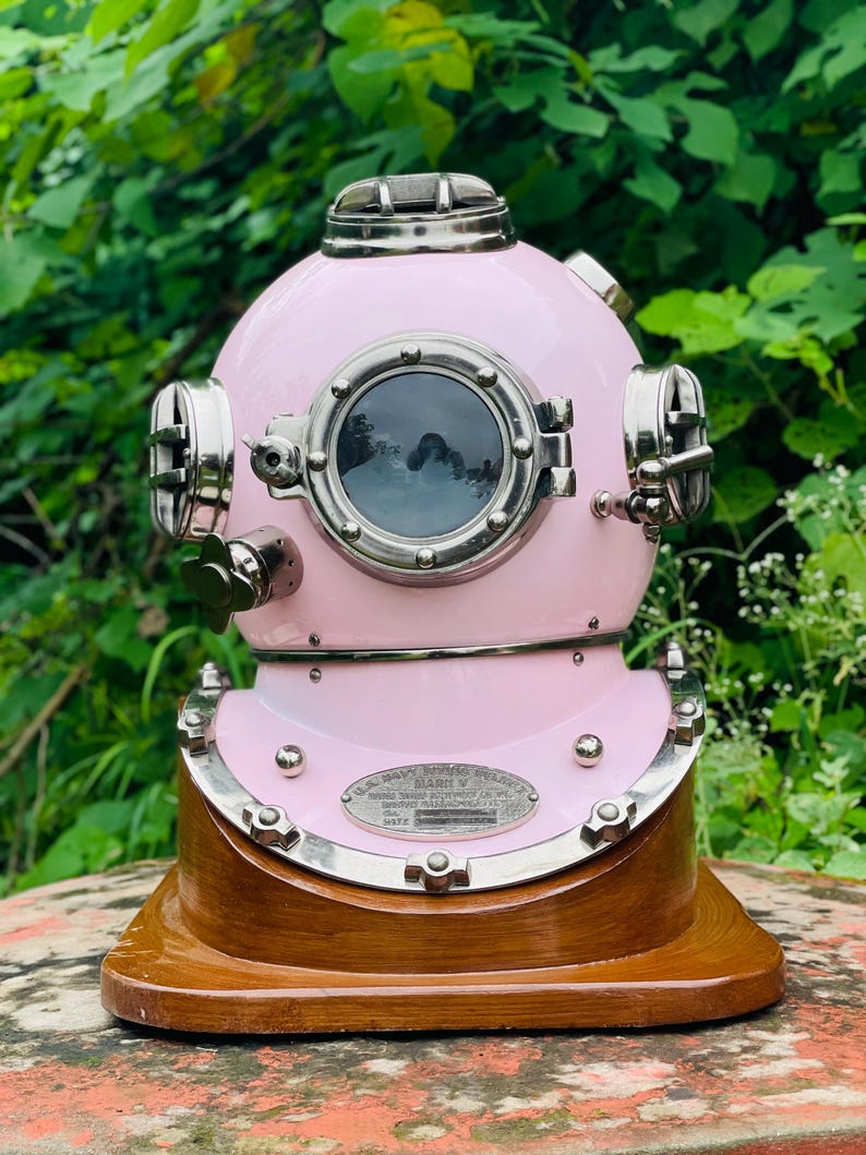 Vintage style Deep Sea Scuba Divers helmet for collectors