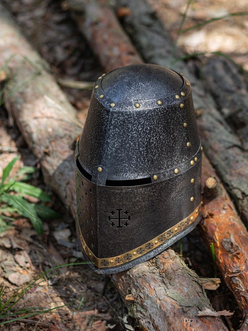 Fully enclosed knight Templar helmet replica for cosplay and LARP