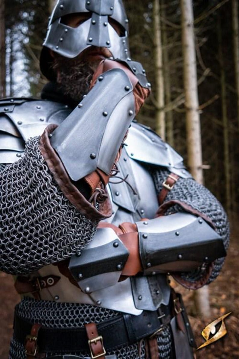 Dark Dreki Stahlritterrüstung – Mittelalterliche Ganzkörperrüstung für LARP & Cosplay mit Helm, Kürass, Schulterstücken, Armschienen und Beinschienen