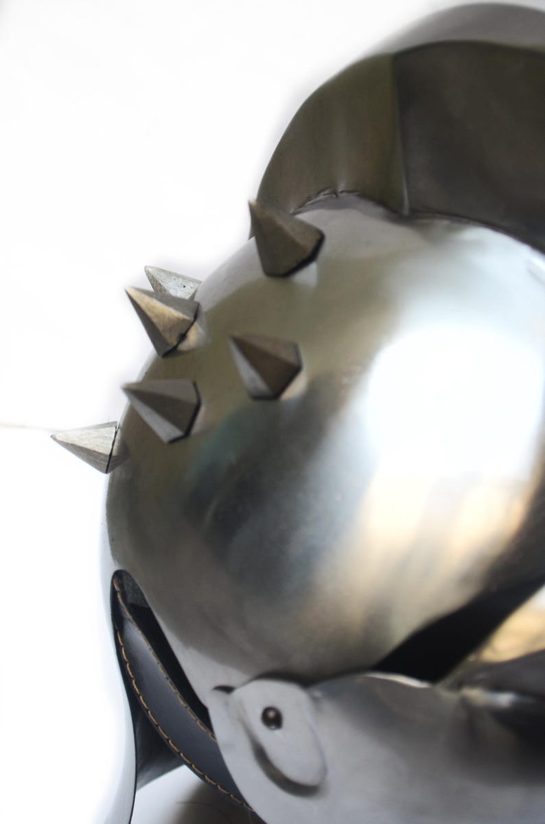 Elmo da gladiatore Maximus, elmo chiodato per cosplay per LARP e Rinascimento