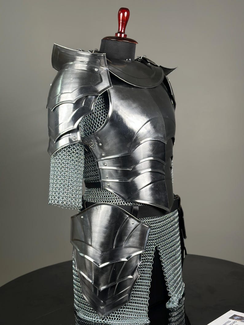 Mittelalterliche deutsche Ritterrüstung – Gotische Ganzkörperrüstung aus dem 14. Jahrhundert für LARP, Cosplay, Dekoration und Geschenke