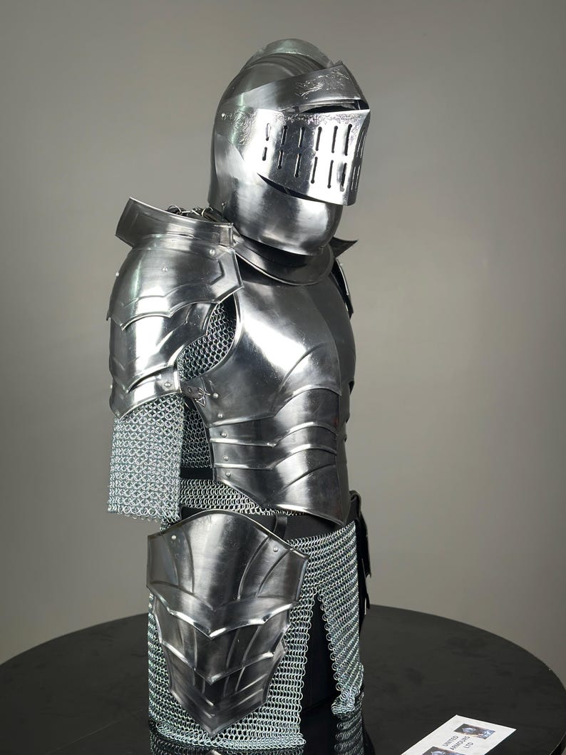 Mittelalterliche deutsche Ritterrüstung – Gotische Ganzkörperrüstung aus dem 14. Jahrhundert für LARP, Cosplay, Dekoration und Geschenke