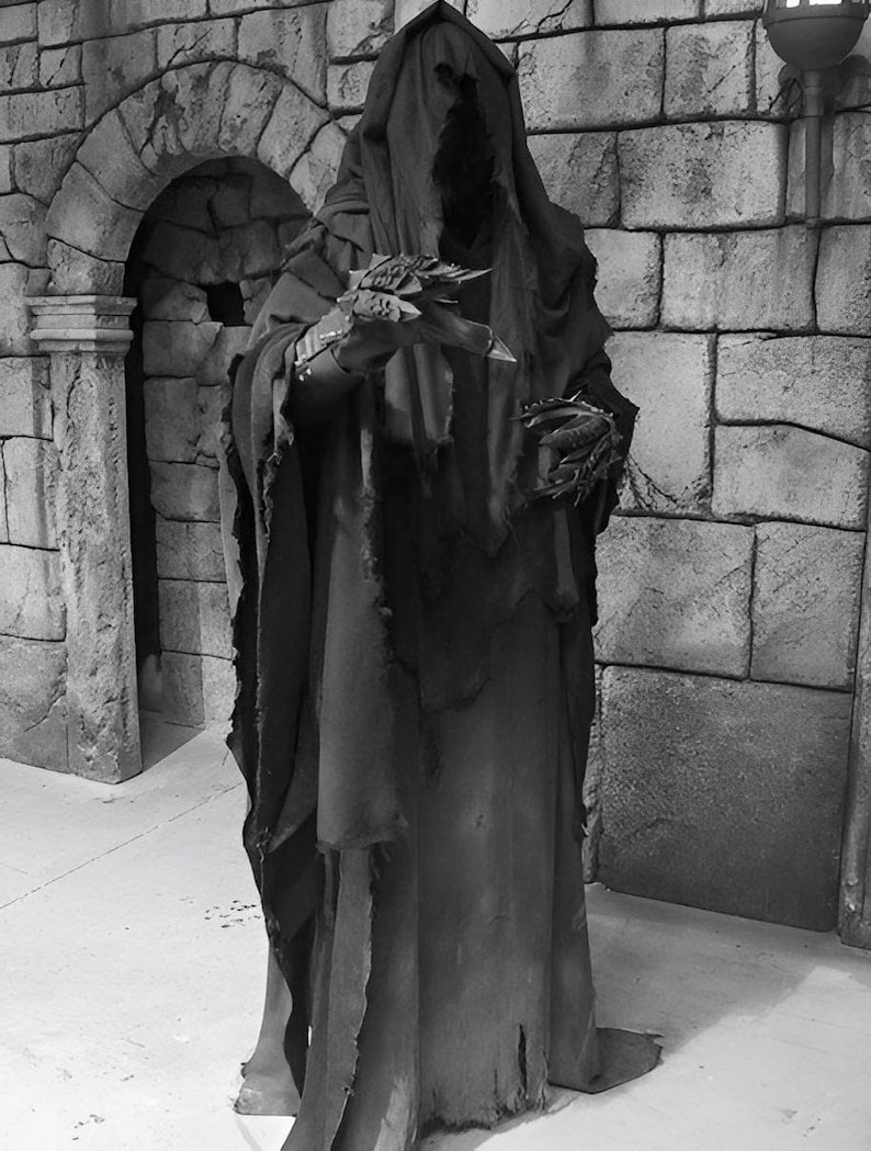 Full front view of Nazgûl Ringwraith costume with cloak and helmet for cosplay