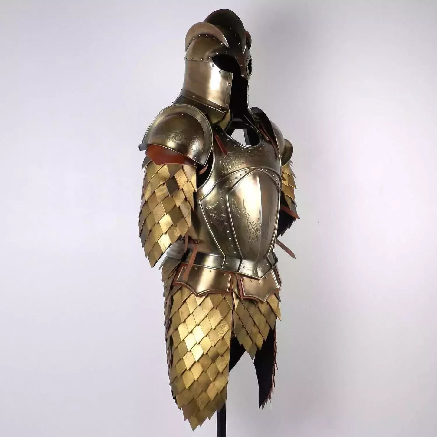 Side View of Game of Thrones Inspired Medieval Steel Armor Suit – Artisans Hub