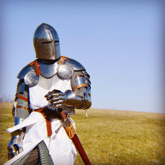 Templar Armor Set with detailed steel helmet, chainmail aventail, and authentic medieval battlefield styling for reenactment and cosplay.