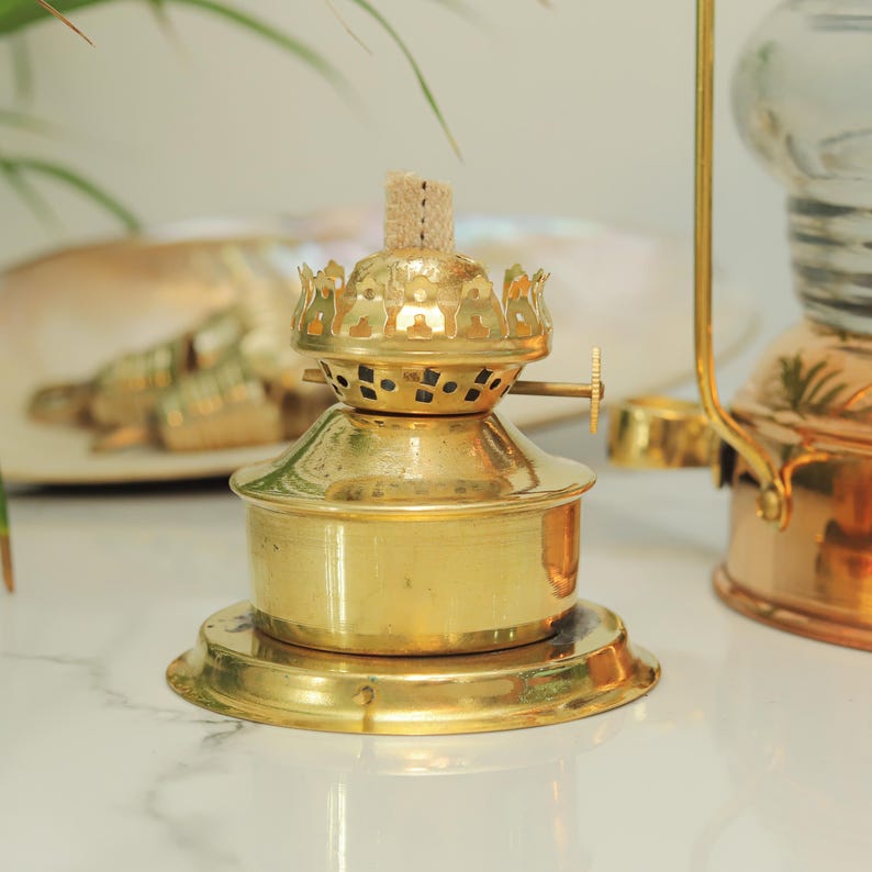 Vintage maritime oil lamp featuring engraved Leeds & Buriton brass plaque