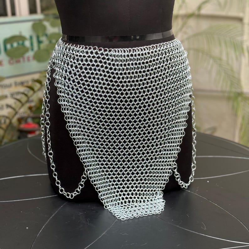 Adjustable side view of Curvy Chainmail Seduction Set showing fit and silhouette for curvy figures