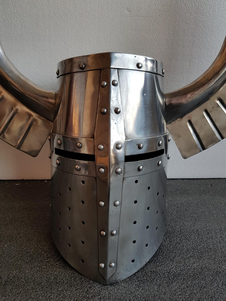 Brass Knight Helmet with detachable wings – perfect for roleplay and reenactment