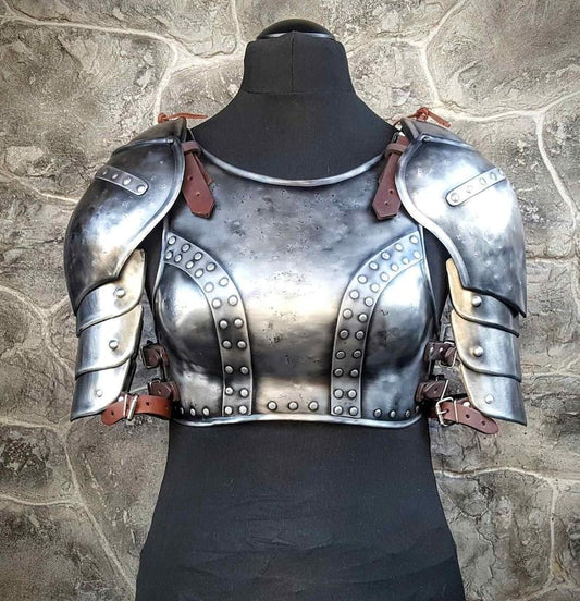 Ciri Witcher armor suit front view showing cuirass and pauldrons