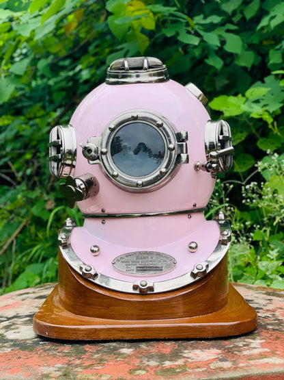 Vintage style Deep Sea Scuba Divers helmet for collectors