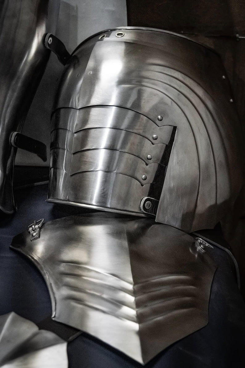 Full Gothic Plate Armor with Articulated Leg Harness and Greaves