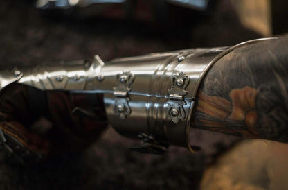 Gothic Gauntlets on display – Ideal for Medieval Decor & Collectors