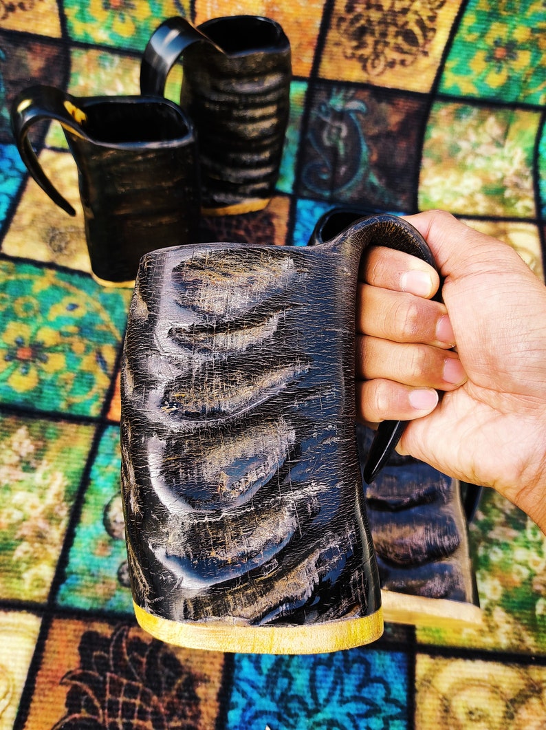 Unique gifts for Game of Thrones lovers – handcrafted horn mugs set