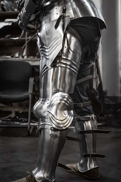 Gothic Armor Pauldrons and Besagews with Full Arm Harness