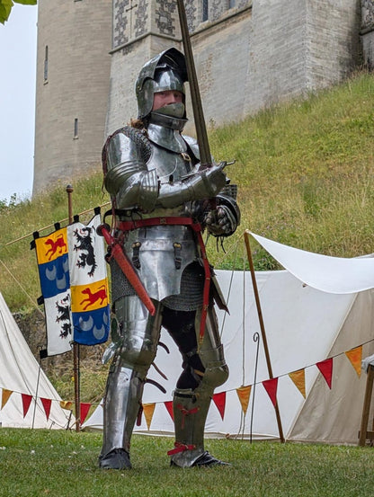 Gothic Knight Armor with Fully Articulated Plate Joints