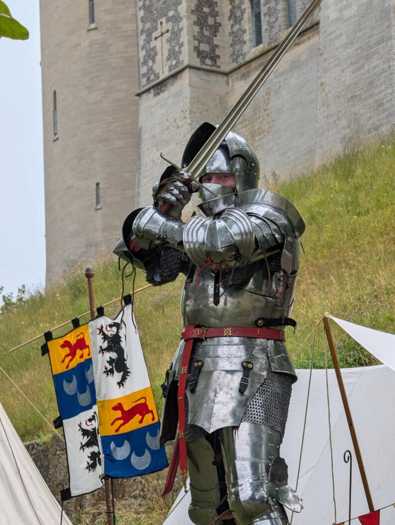 Historical Plate Armor Medieval Knight Costume for Cosplay and Events