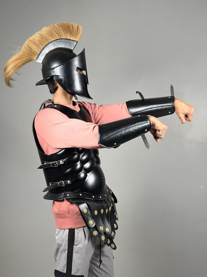 Rüstung von König Leonidas – Leonidas im schwarzen spartanischen Kostüm aus dem Film 300 | Geschwärztes Rüstungsset eines mittelalterlichen Ritters