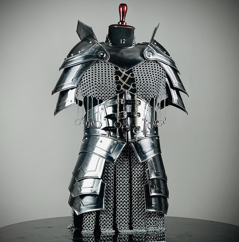 Corazza medievale da donna - Armatura da cavaliere per cosplay e LARP fantasy per donne 