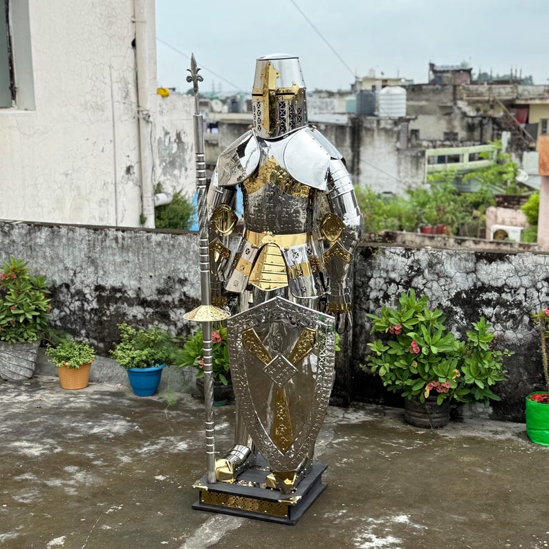 Medieval Crusader Knight Armor – Black & Gold Detailing, Perfect for Historical Reenactments