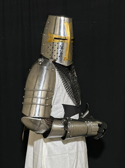 Medieval Templar armor display piece with Great Helm and Crusader surcoat for collectors and historical enthusiasts