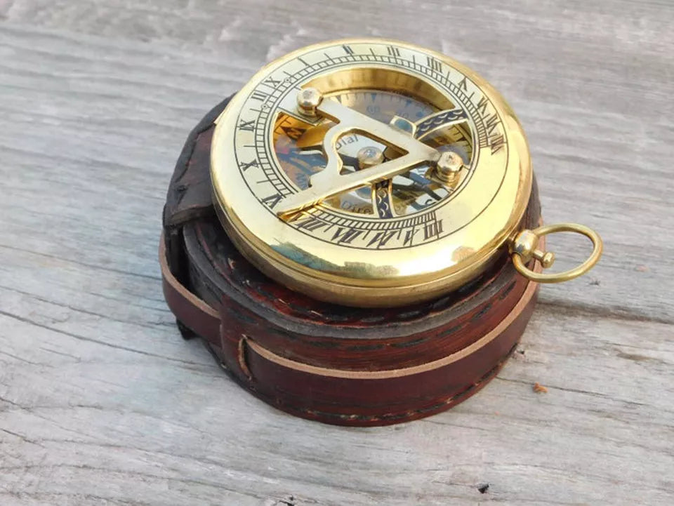 Artisans Hub brass sundial compass with leather pouch and wooden box – main product view